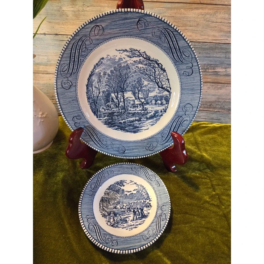 😎Royal China Currier‎ & Ives Blue White Ironstone Dinner Plate Bread Plate Set